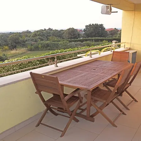Bea Apartment *